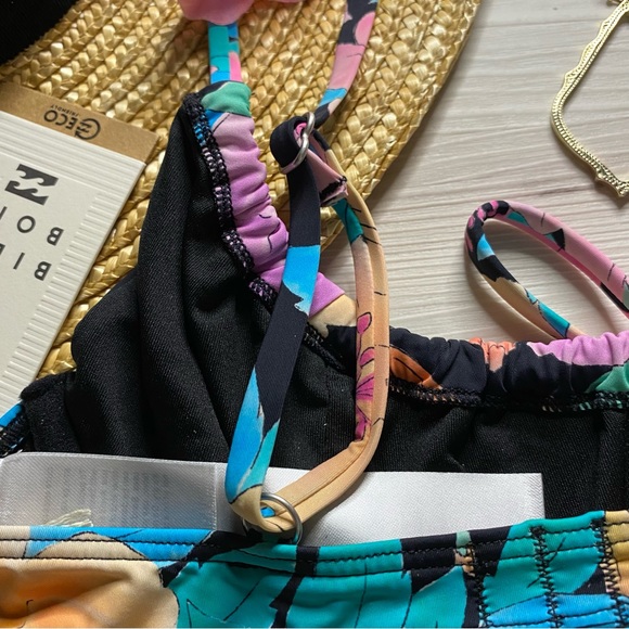 Billabong 🌴 Floral Vibrant Underwire Bikini Top - Picture 10 of 14